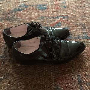 Everlane black oxford